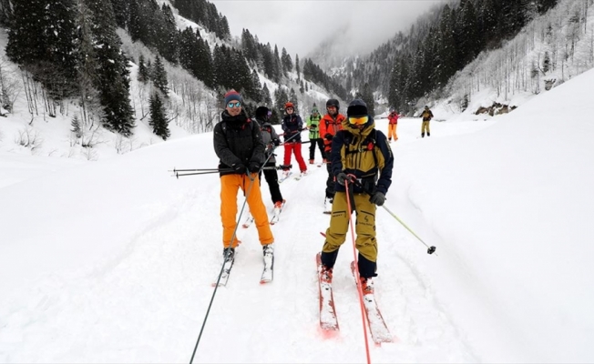 Kaçkar Dağları bu yıl 370 'heliski' sporcusunu ağırladı