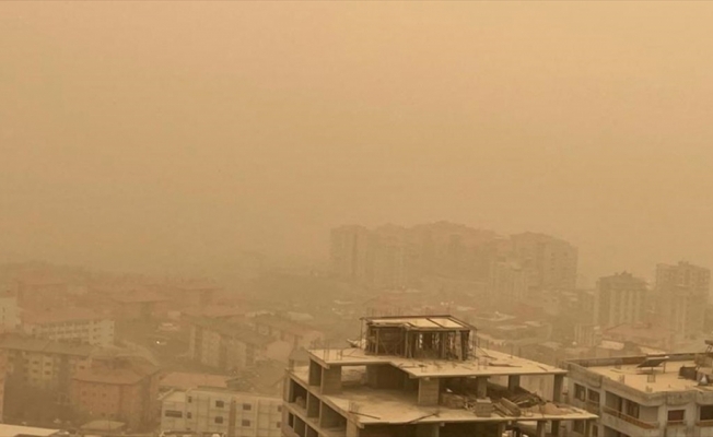 Şırnak ve Siirt'te toz taşınımı etkisini sürdürüyor