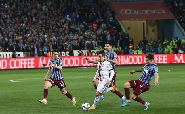 Trabzonspor evinde Beşiktaş ile 1-1 berabere kaldı