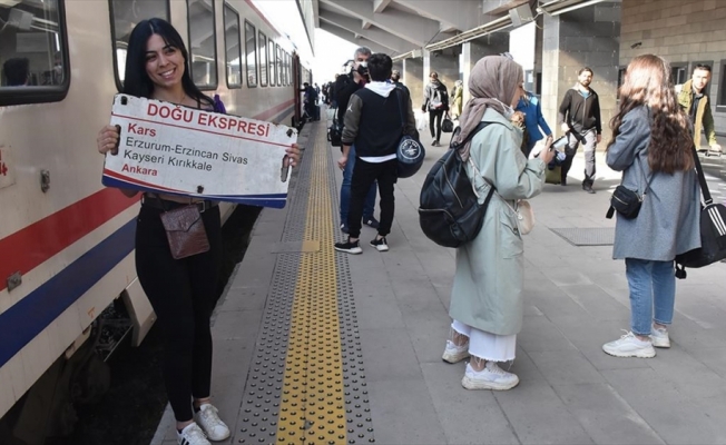 Uygun bilet fiyatları nedeniyle tatilcilerin seyahat tercihi Doğu Ekspresi oldu