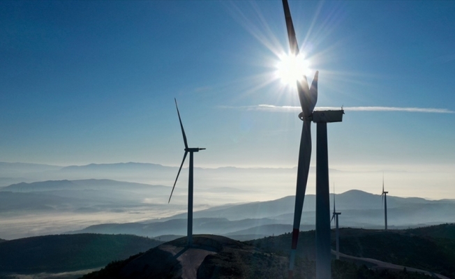 Yenilenebilir enerji Türkiye'nin ekonomik gelişimi için toplumun ilk tercihi