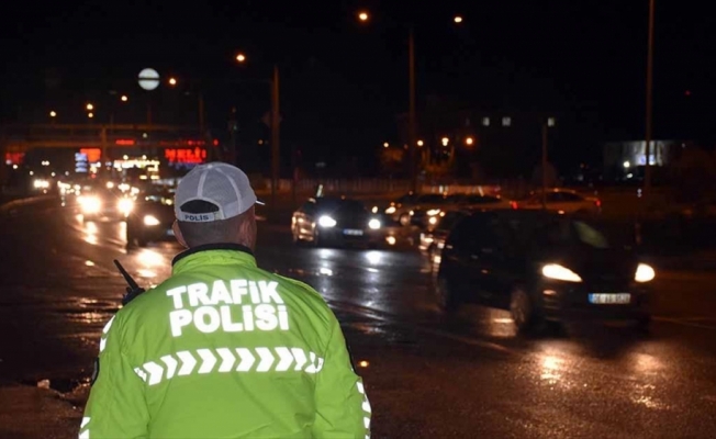 'Kilit kavşak' Kırıkkale'de bayram tatilinden dönüş yoğunluğu başladı