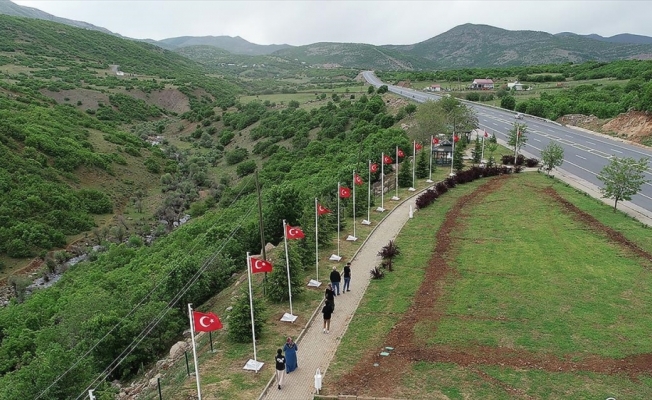 PKK'lı teröristlerce 29 yıl önce katledilen 33 asker unutulmadı