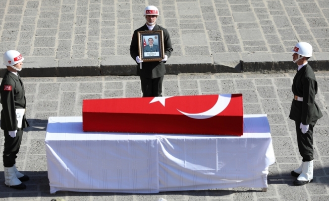 Şehit Uzman Çavuş Serttaş için Diyarbakır'da tören düzenlendi