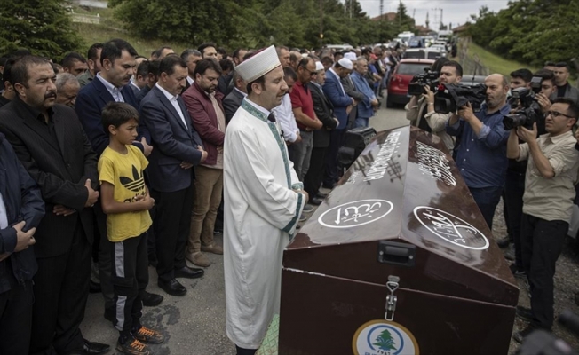 Ankara'daki selde hayatını kaybeden Mustafa Demirel son yolculuğuna uğurlandı