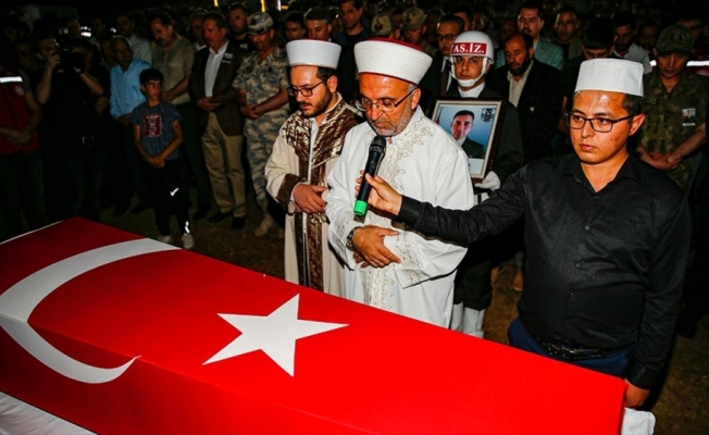 Şehit Uzman Çavuş Abdullah Bayram, Diyarbakır'da son yolculuğuna uğurlandı