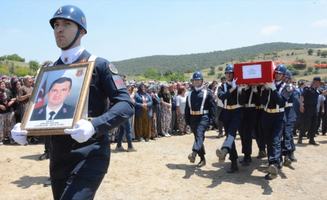 Şehit Uzman Çavuş Özcan son yolculuğuna uğurlandı