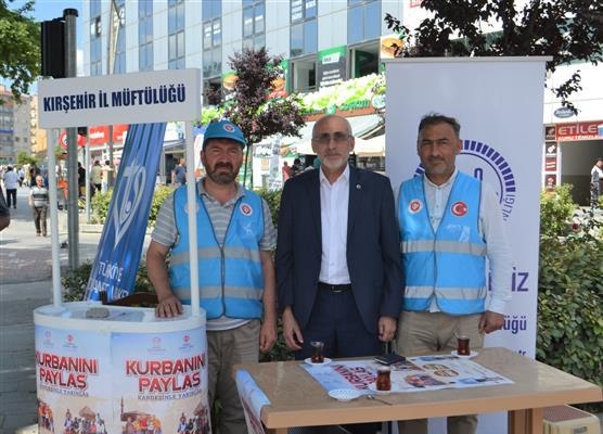 TDV Kırşehir Şubesi, vekaletle kurban bağış standı kurdu