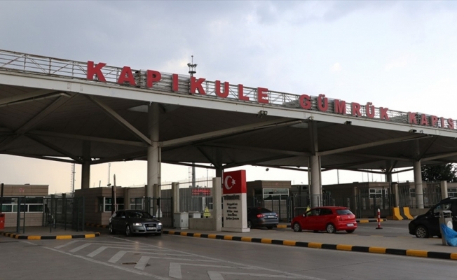 Kapıkule'den bir günde 35 bin 887 yolcu giriş yaptı