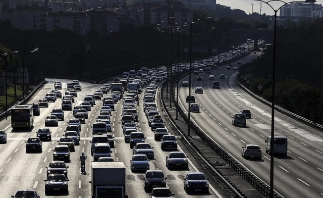 İBB'den ödenek alamayan bazı özel halk otobüsleri sefere çıkamıyor