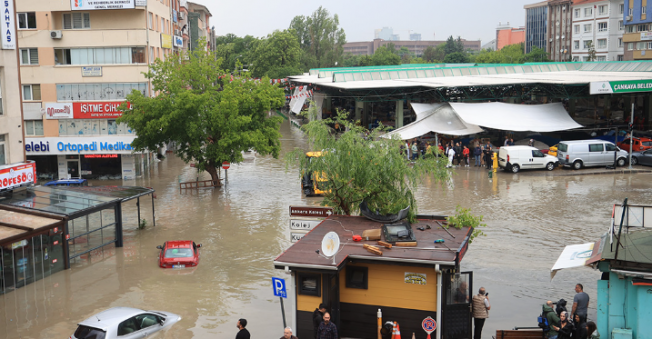 Kuvvetli sağanak yağış Ankara'yı zorlayacak