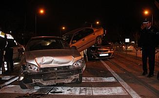 Konya'da zincirleme trafik kazası: 2 yaralı