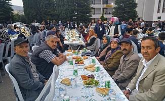 Beypazarı'nda şehit aileleri ve öğrencilere iftar