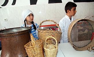 Şarkışla'da eski eşyalar sergisi açıldı