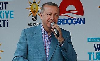 Cumhurbaşkanı Erdoğan: Kendi projelerimizle yarışıyoruz