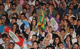 HDP mitinginde terör örgütü propagandası