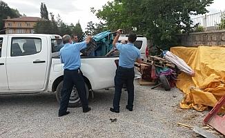 Sorgun’da seyyar satıcıların tezgahları toplandı