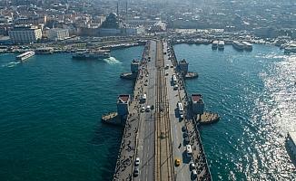 Atatürk ve Galata Köprüleri trafiğe kapatılacak