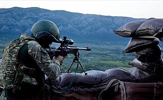 Hakkari'de 2 terörist etkisiz hale getirildi