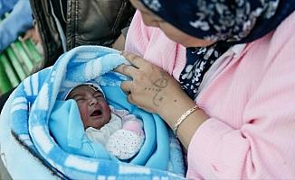 Botta doğurduğu kızının 'doğum doktoru' olmasını istiyor