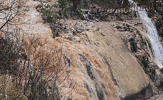 Hatay'da sel sularına kapılan 6 düzensiz göçmen hayatını kaybetti