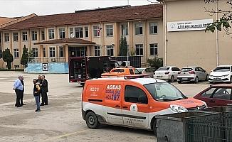 Sakarya'da lisede gaz kokusu şüphesi