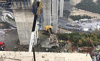 Otoyol çalışmasında beton blok düştü