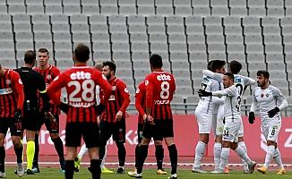 Akhisarspor kupada rahat kazandı