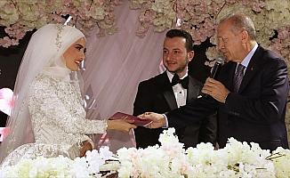 Cumhurbaşkanı Erdoğan nikah şahidi oldu