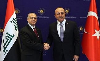 Çavuşoğlu Irak Dışişleri Bakanı Hakim ile bir araya geldi