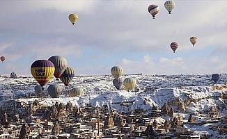 Kapadokya'da balon turlarına yoğun ilgi