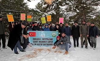 Öğrenciler yaban hayatı için doğaya yem bıraktı