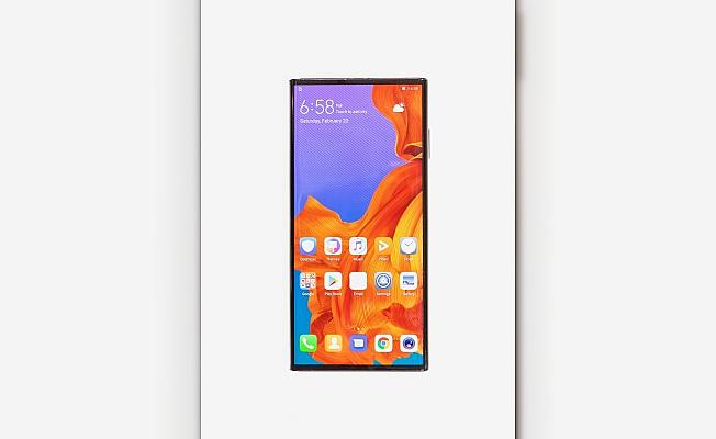 Huawei'nin katlanabilir telefonununa Barselona'da büyük ilgi