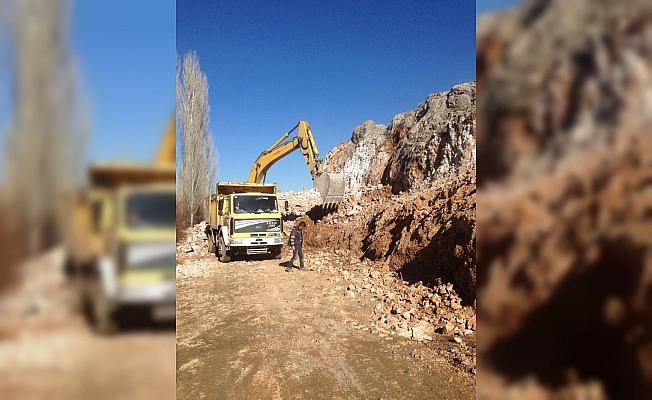 Karaman'da yol onarım çalışması