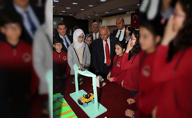 Beypazarı'nda robotik kodlama sergisi açıldı