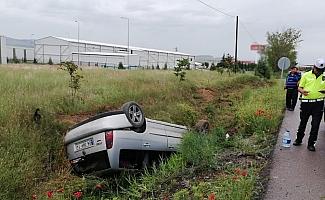 Beypazarı'nda otomobil şarampole devrildi: 4 yaralı