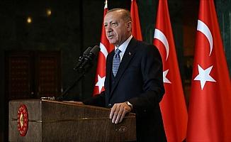 Cumhurbaşkanı Erdoğan: Kimsenin milletin alicenaplığına leke sürme hakkı yok