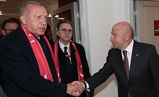 Cumhurbaşkanı Erdoğan, TFF Başkanı Özdemir ile görüştü