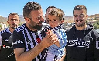 2,5 yaşında sesle tanışan Yusuf Vodafone Park'ta maç izleyecek