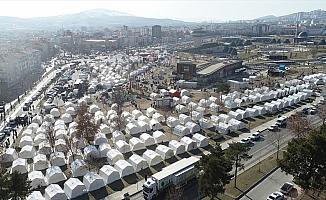 Türkiye, Elazığ depremi sonrası yardım için zamanla yarıştı