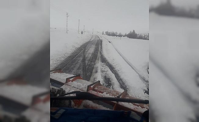 Kayseri'nin Sarız ilçesinde 20 mahalle yolunu ulaşıma açıldı