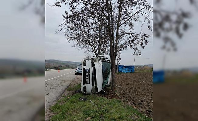 Beypazarı'nda meydana gelen trafik kazasında baba ile oğul yaralandı