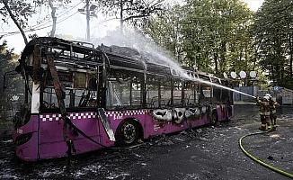 Sarıyer'de park halindeki otobüste yangın