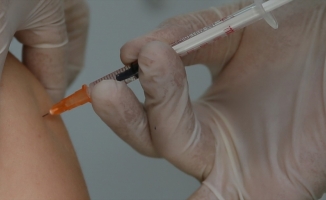 Dünya genelinde 3 milyar 40 milyon dozdan fazla Kovid-19 aşısı yapıldı