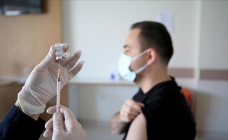 Sağlık Bakanı Koca: Dün 997 bin doz Kovid-19 aşısı yapıldı