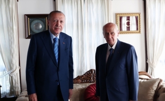 Cumhurbaşkanı Erdoğan, MHP Genel Başkanı Bahçeli'yi ziyaret etti