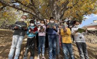 Başlattığı kampanyayla Bingöllü binlerce köy çocuğunu kitapla buluşturdu