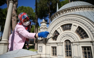 Kepez Açık Hava Müzesinde minyatür eserler titizlikle temizleniyor