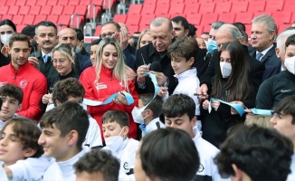 Cumhurbaşkanı Erdoğan, Alsancak Mustafa Denizli Stadı'nın açılışını yaptı