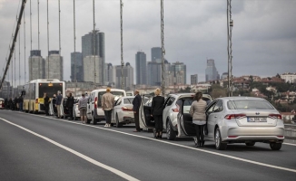 Saat 9'u 5 geçe hayat 1 dakika durdu